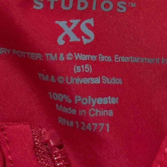 Universal Studios Gryffindor Packable Rain Jacket - Picture 15 of 16